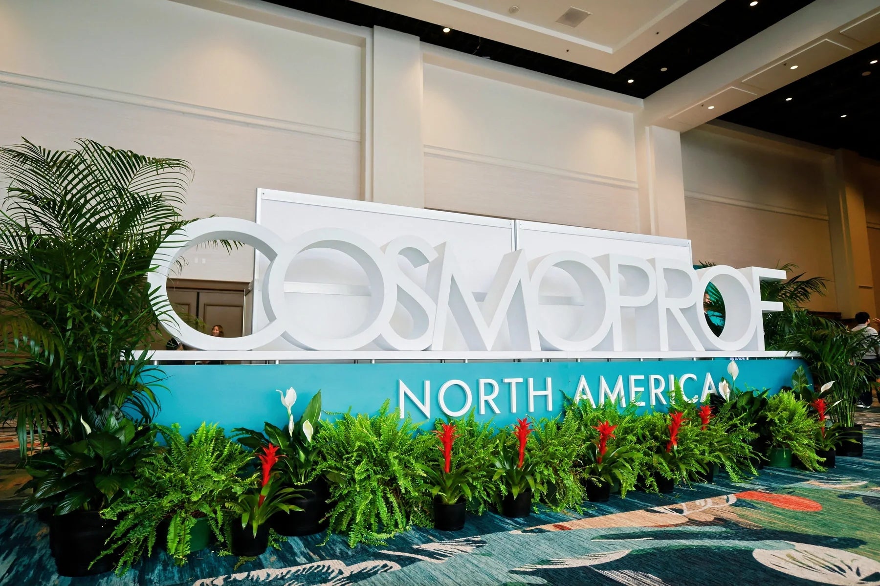 The Cosmoprof welcome display sets the scene for a day of beauty discovery.